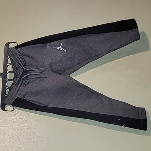 Jordan Black and Gray Toddler Sweatpants XS 3-4yrs